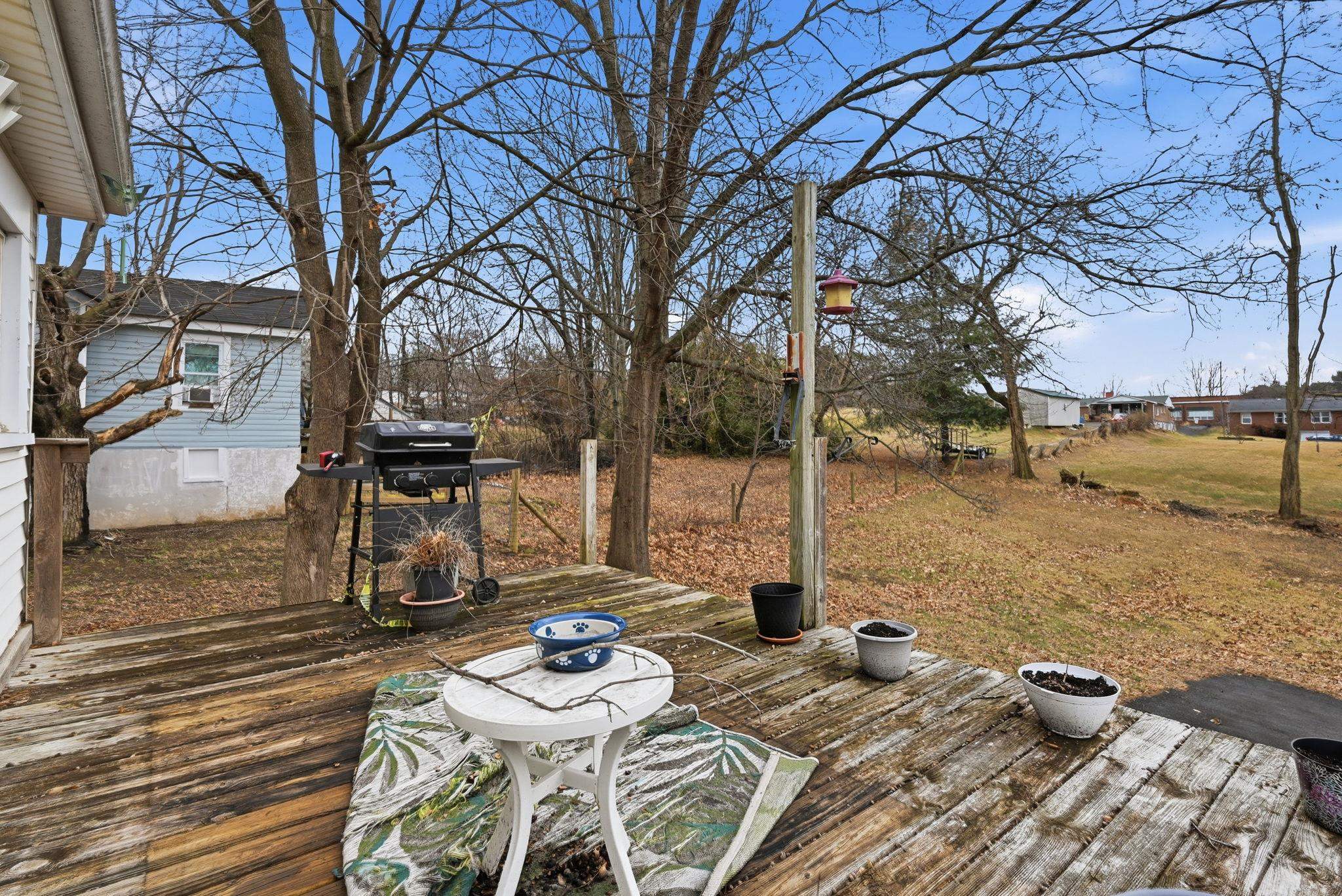 328 Mary Gray Ln