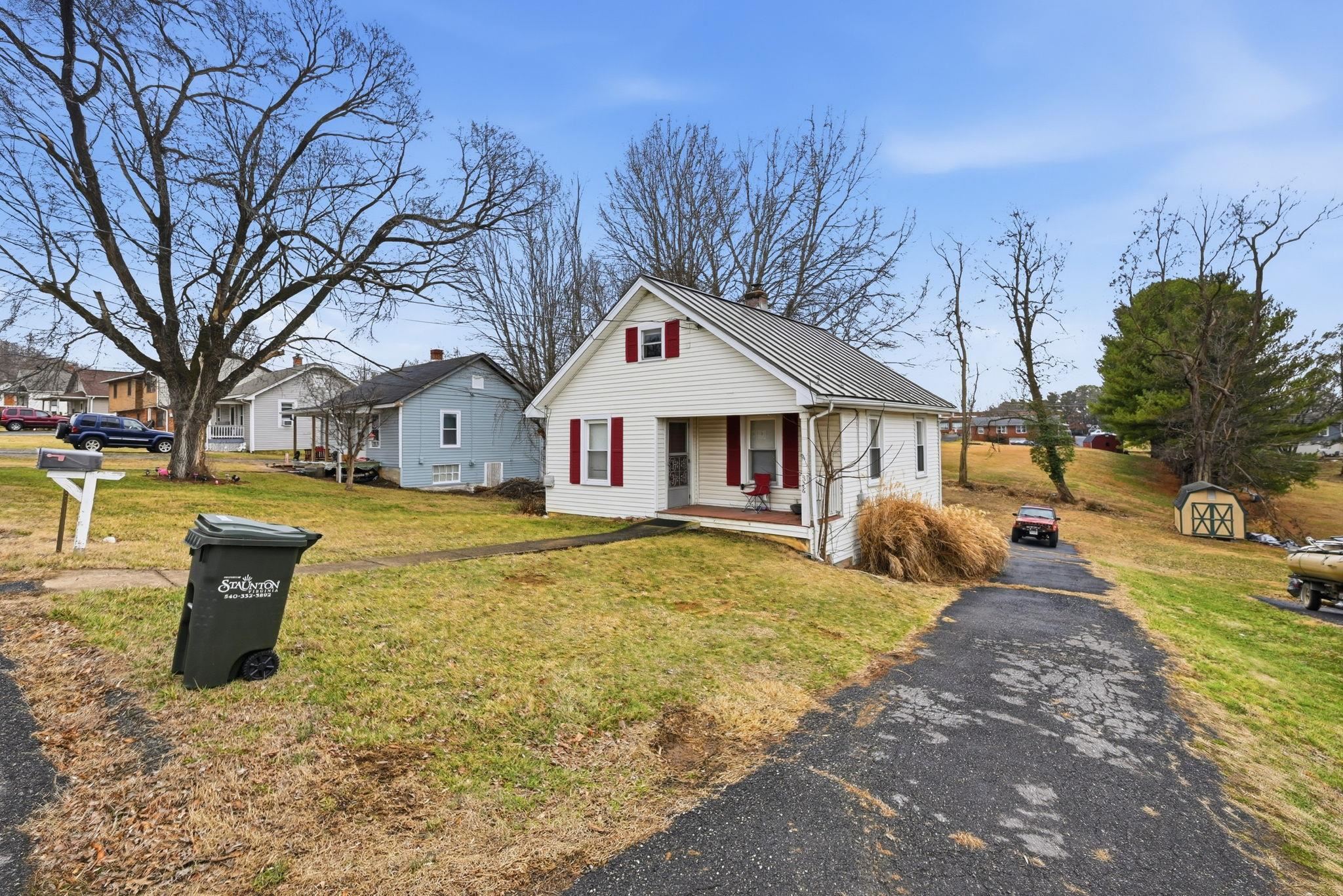 328 Mary Gray Ln