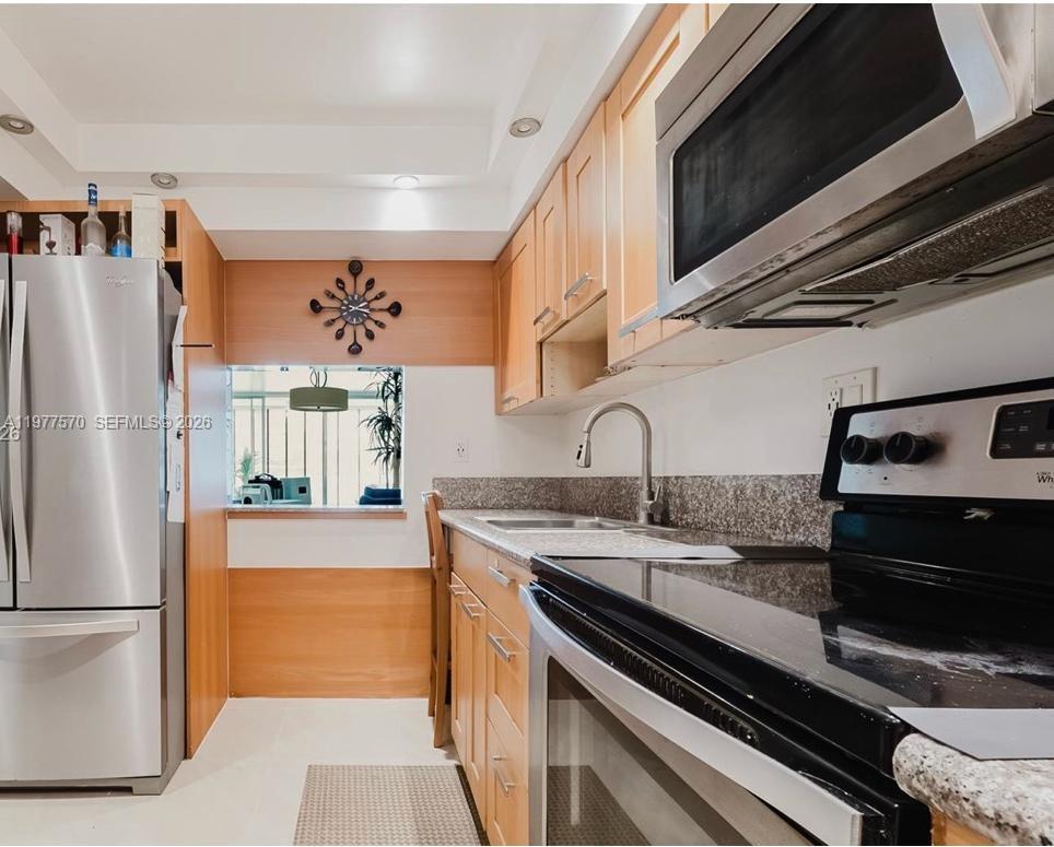 Sands Point Condominium IV