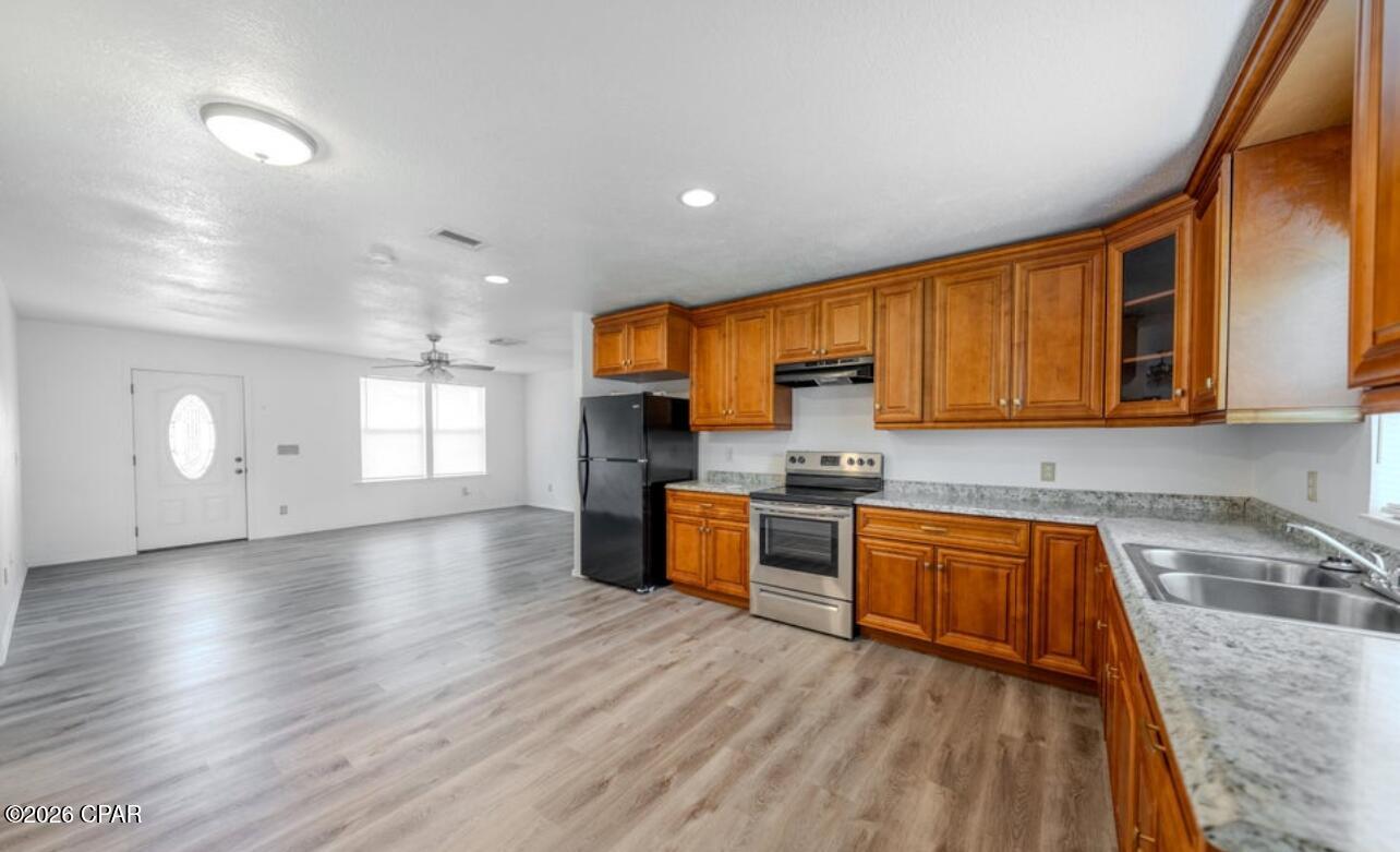 Listing photo id 7 for 5744 Fort Road