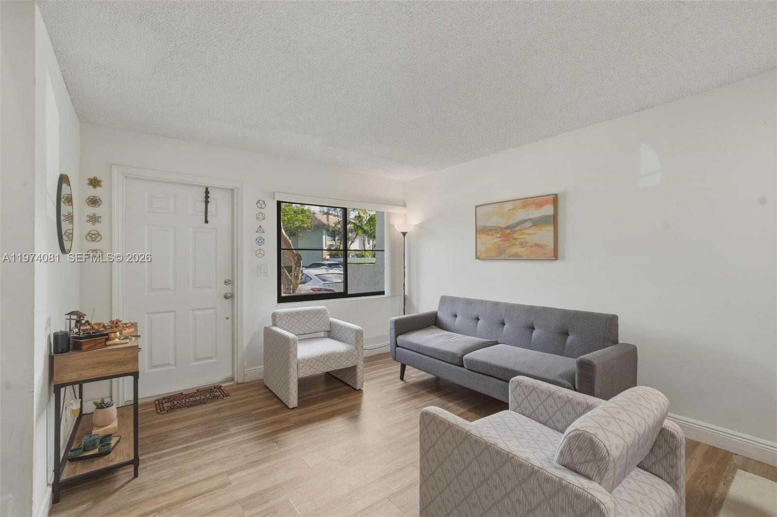 Oakwood On The Green Cond