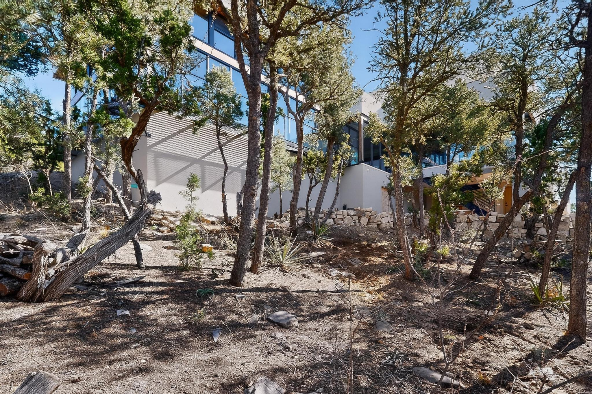 Photo 12 — 235 Kimberly Lane