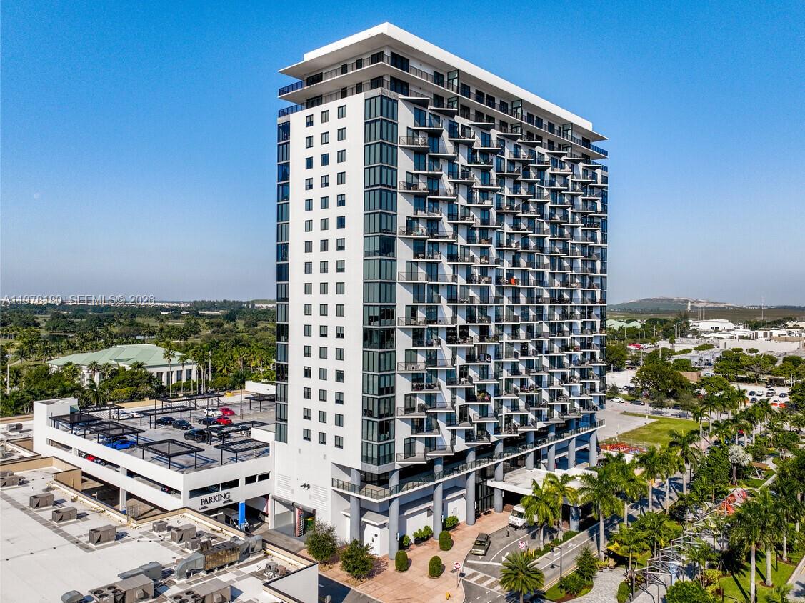 5300 Paseo Condo
