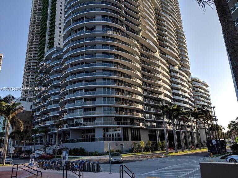 Aria On The Bay Condo
