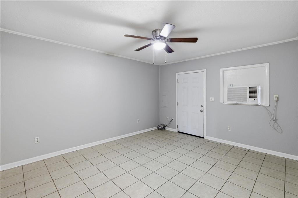 3251/3255 Cedar Street — photo 4