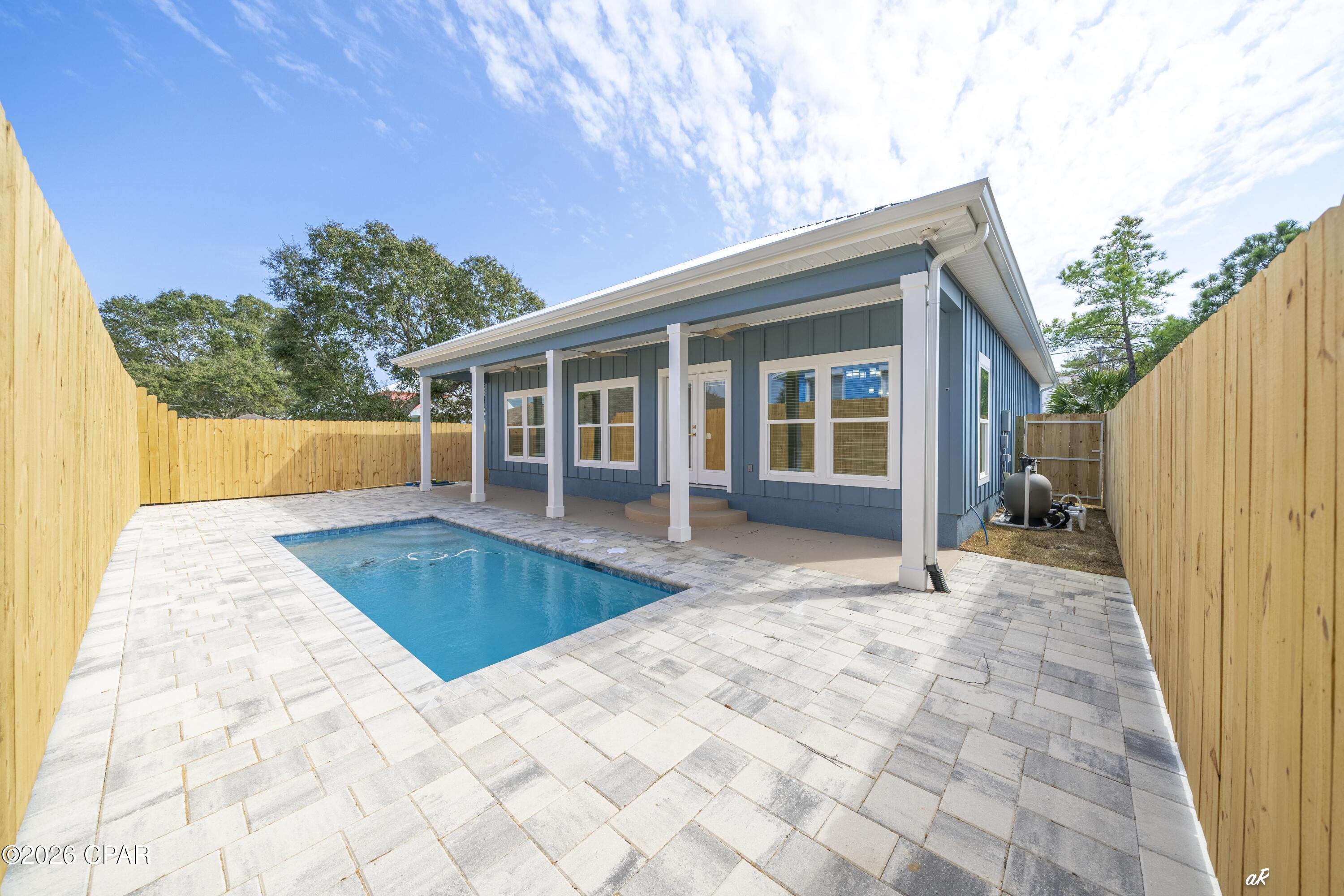 Image 3 For 21604 Dolphin Avenue