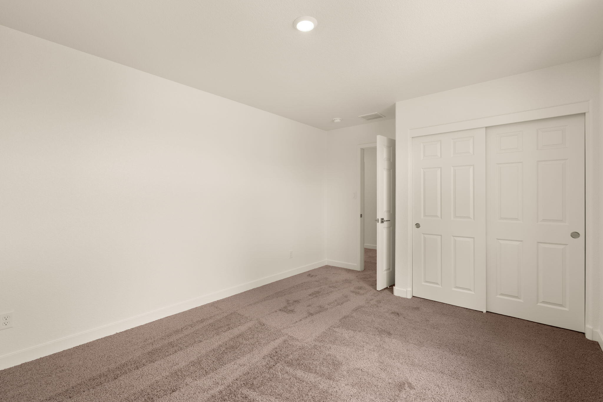 Photo 4 — 1525 Rawhide Loop NE