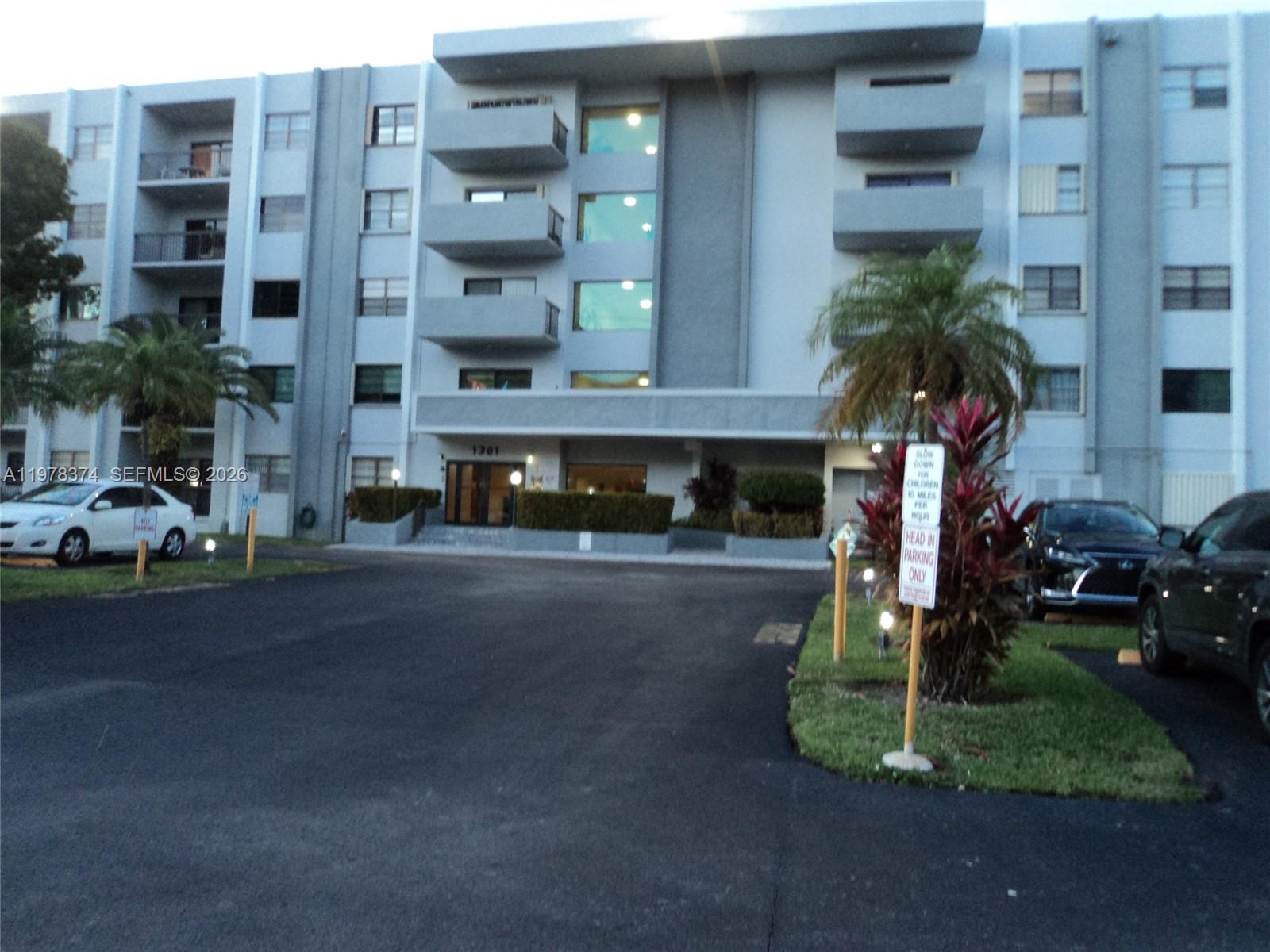 Hallandale Gardens Condo