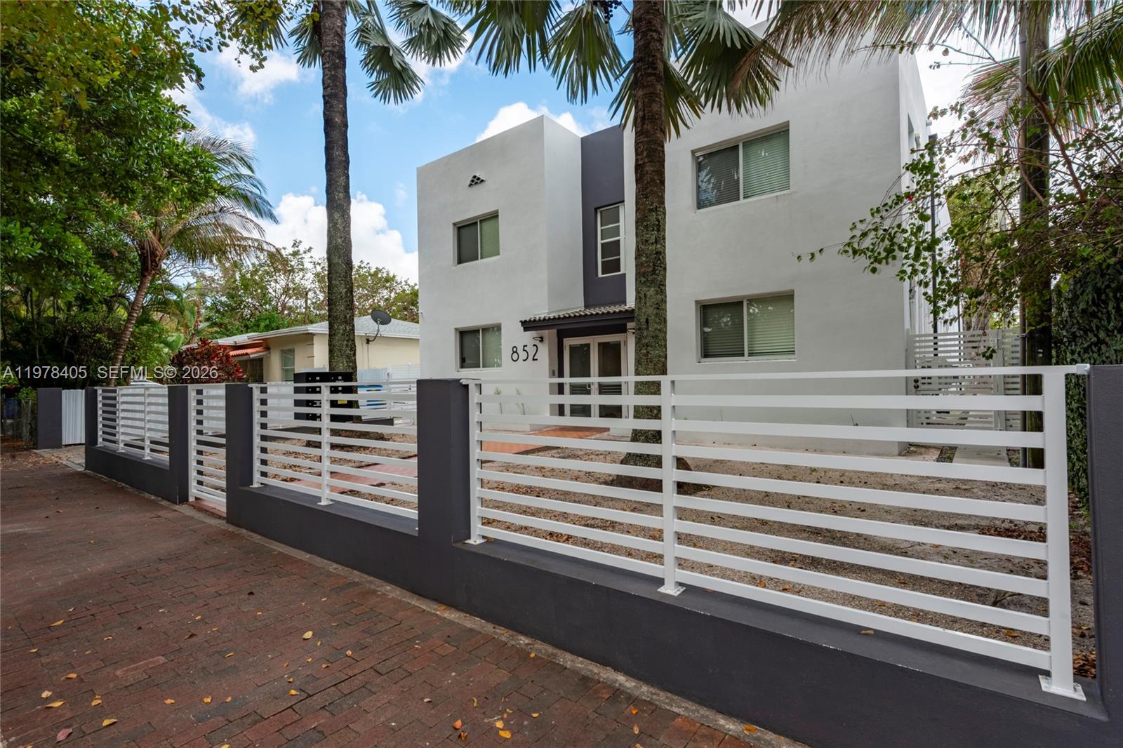 852 13th Ave Unit , Miami, Florida 33135