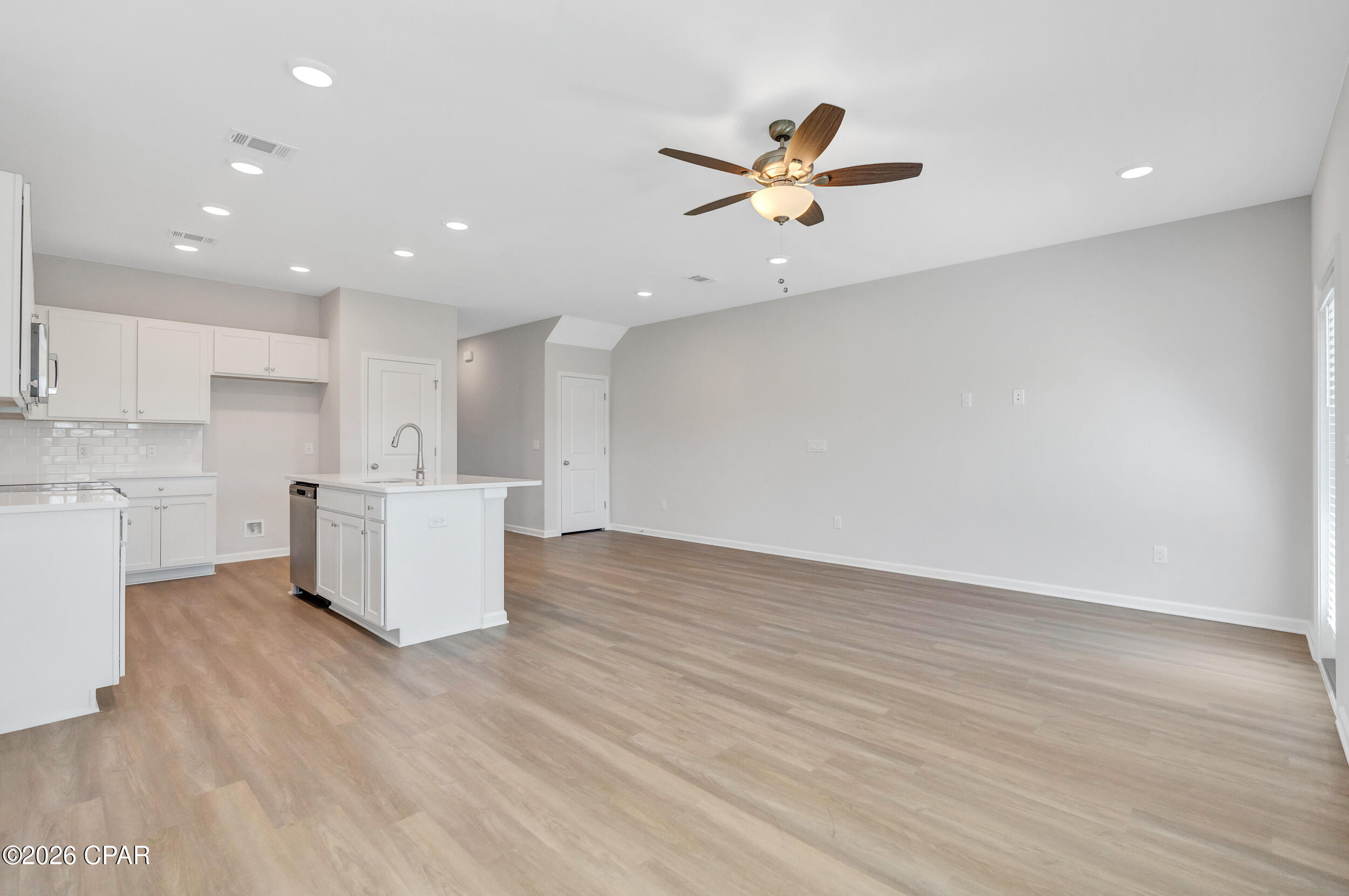 Image 5 For 7647 Lumen Lane 11