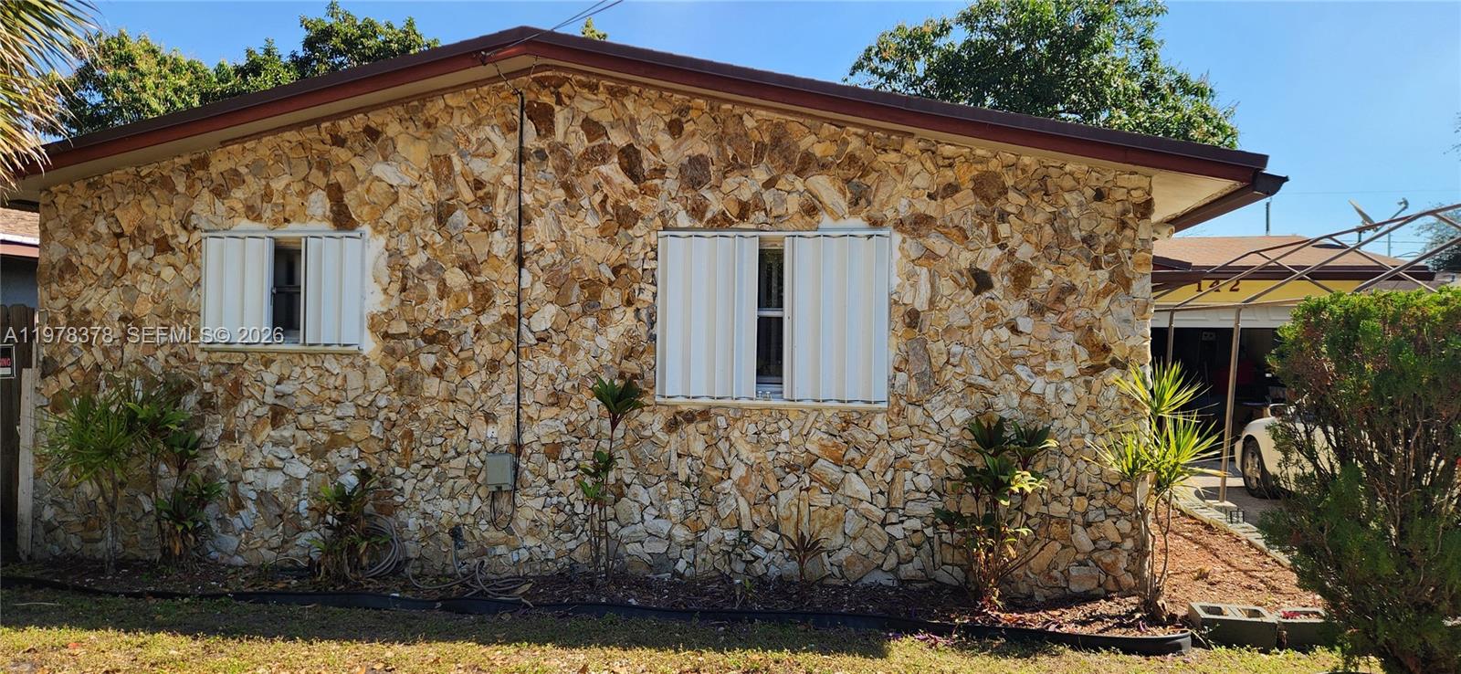 Town Of Modelo (Dania) B-