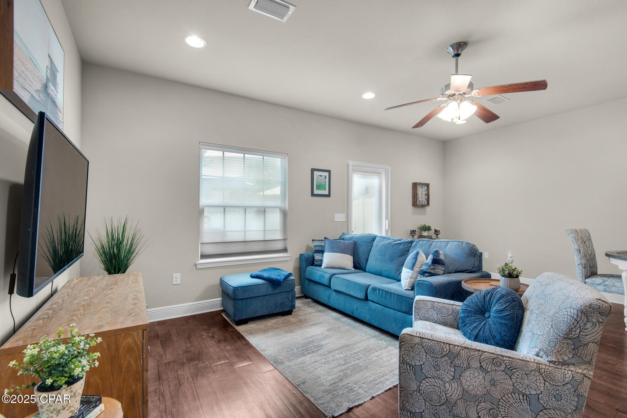 Image 7 For 2065 Wilsons Plover Circle