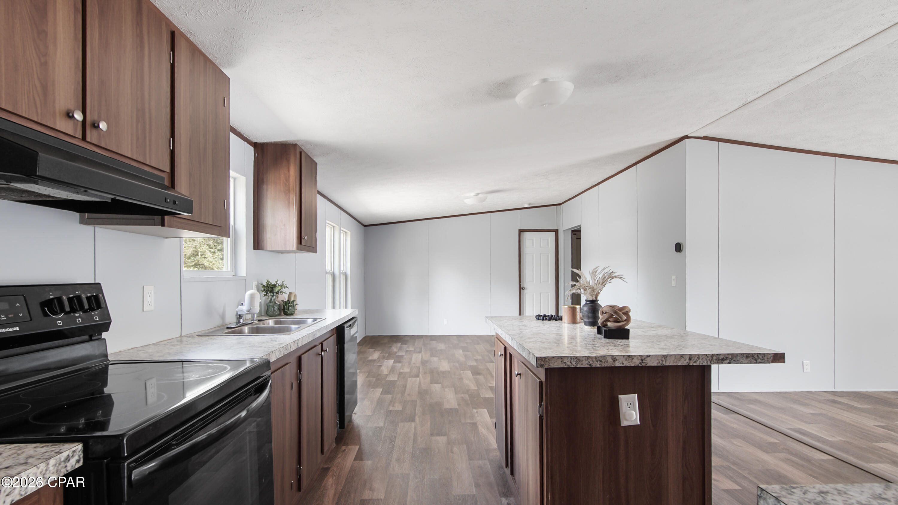 Image 18 For 188 Pinetree Lane