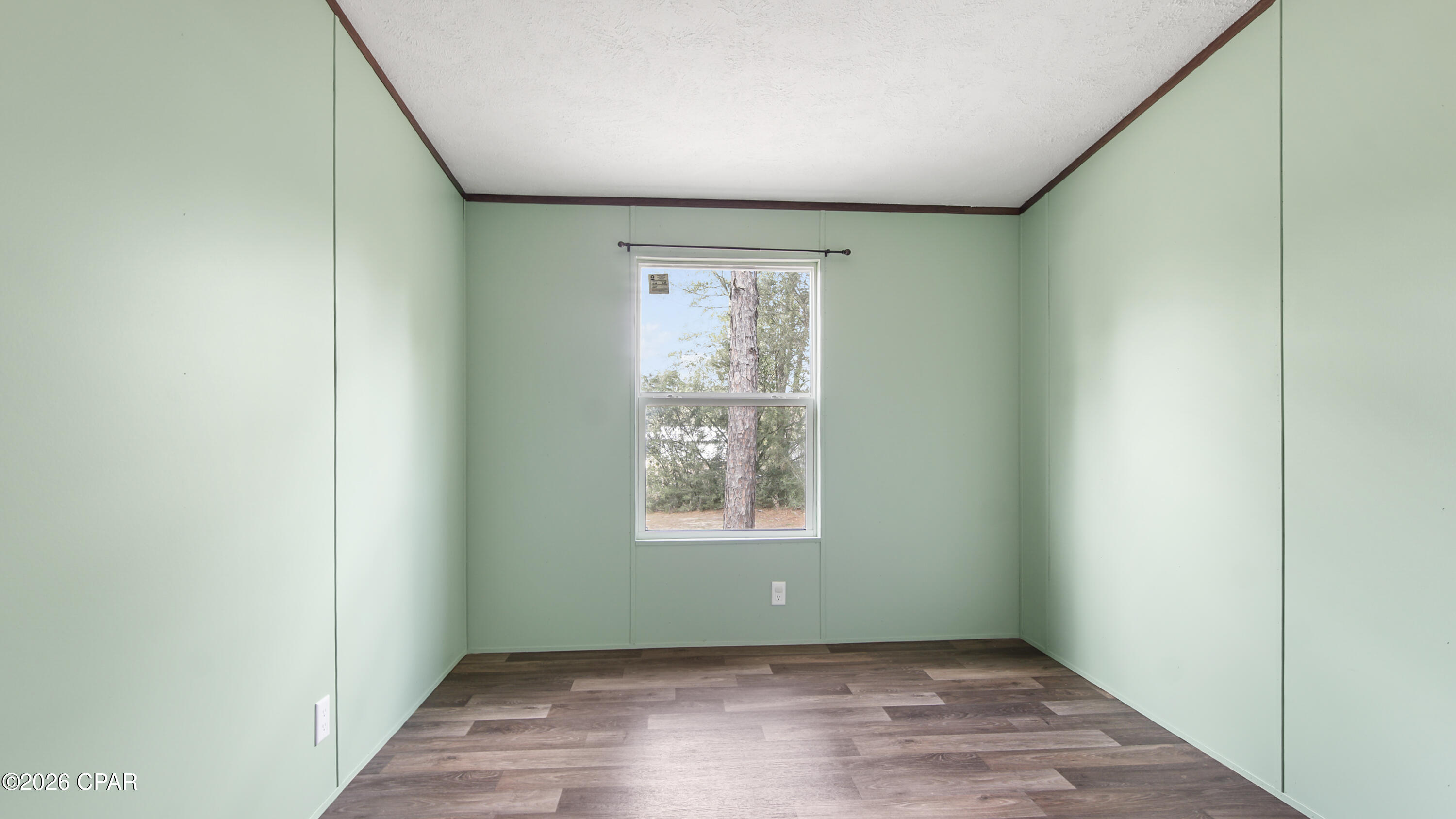 Image 27 For 188 Pinetree Lane