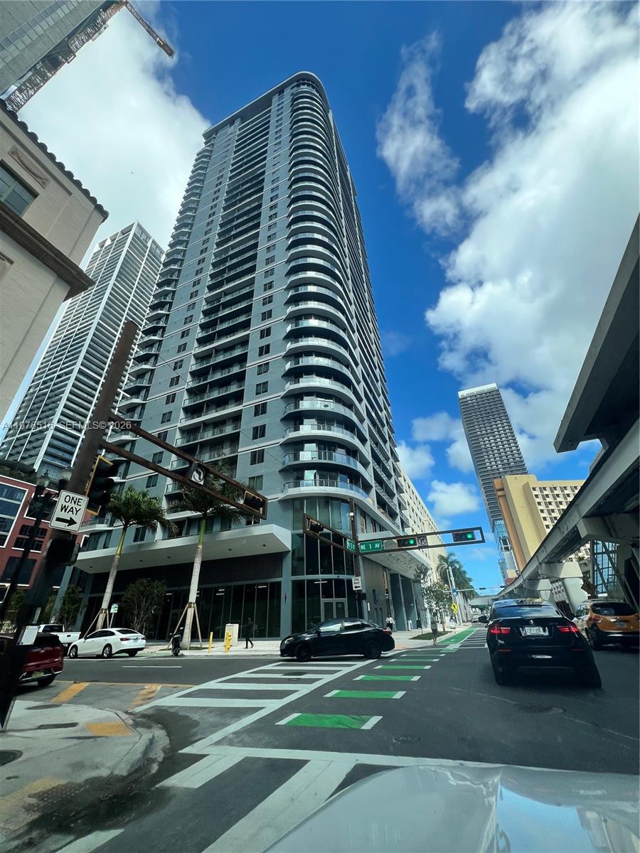 Condo for Sale in Miami, FL