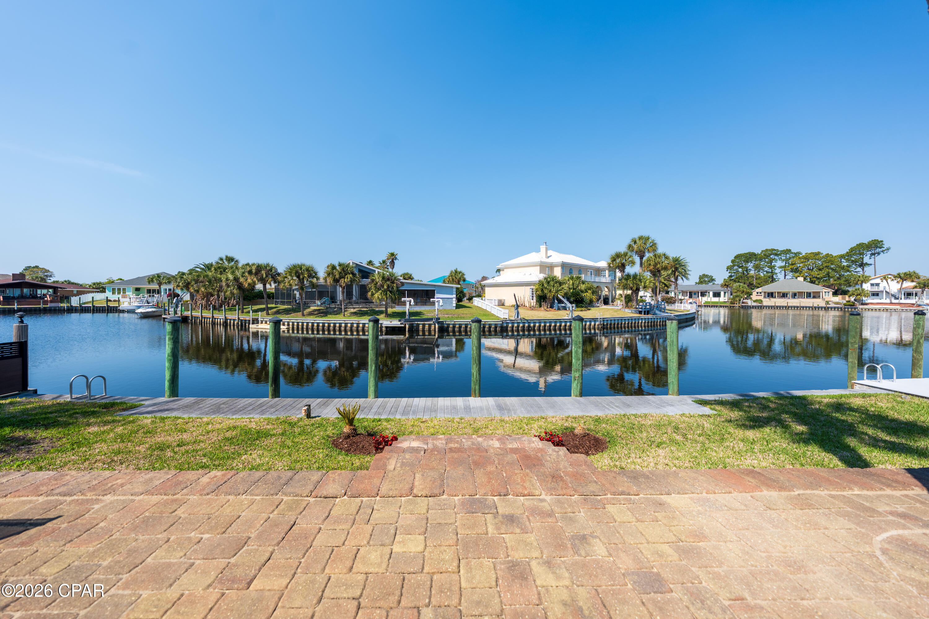Listing photo id 23 for 1509 Trout Lane