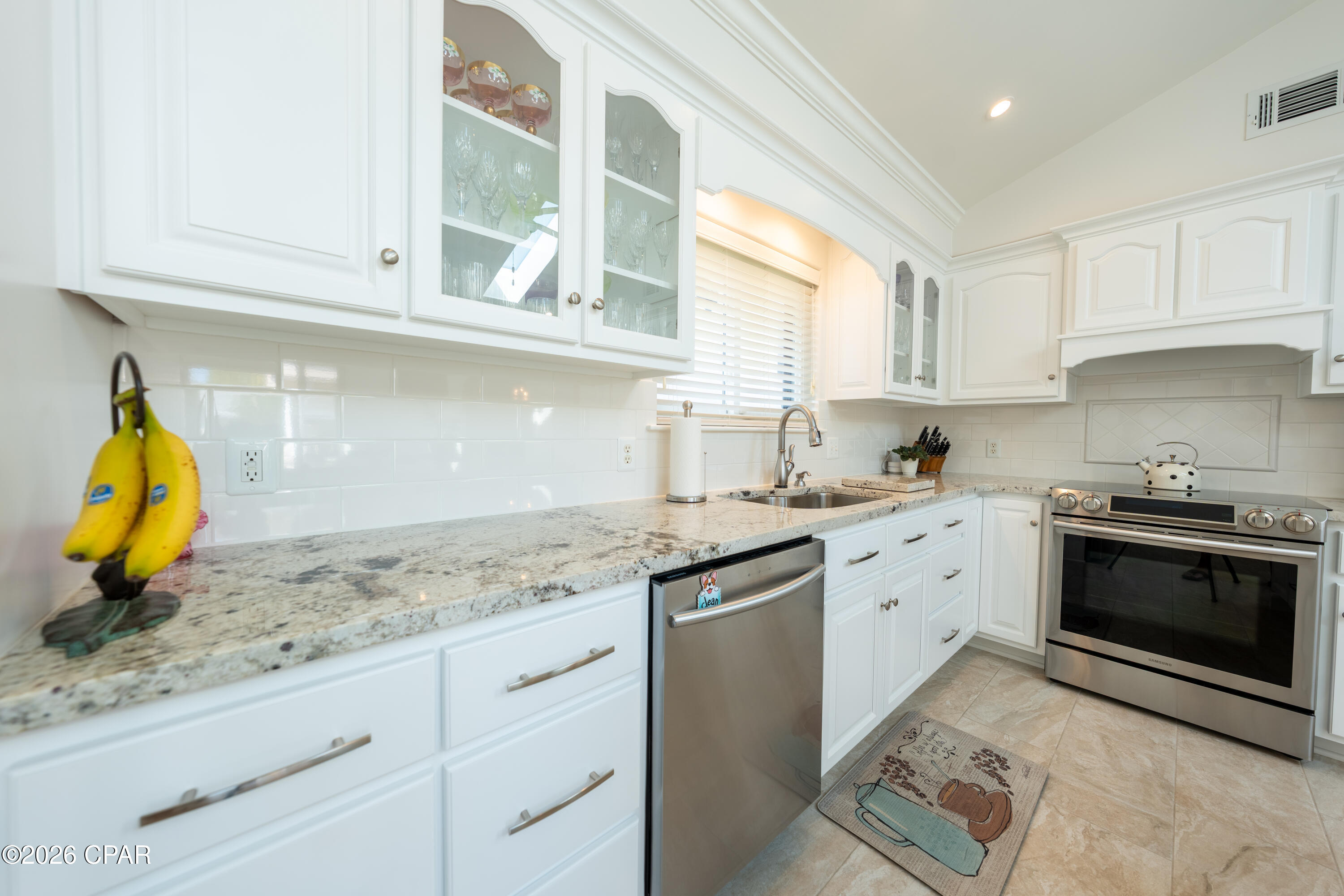 Listing photo id 35 for 1509 Trout Lane