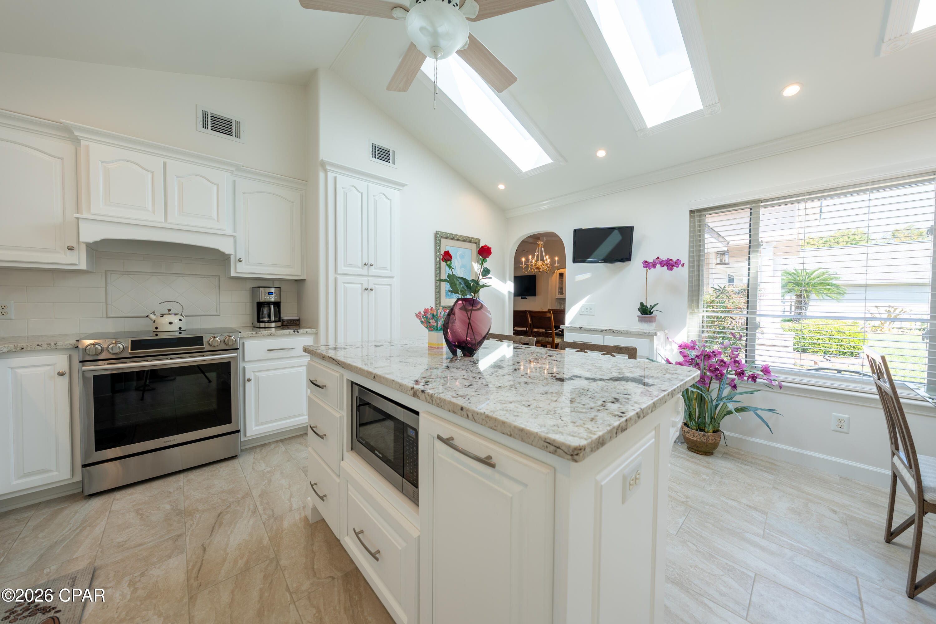 Listing photo id 36 for 1509 Trout Lane