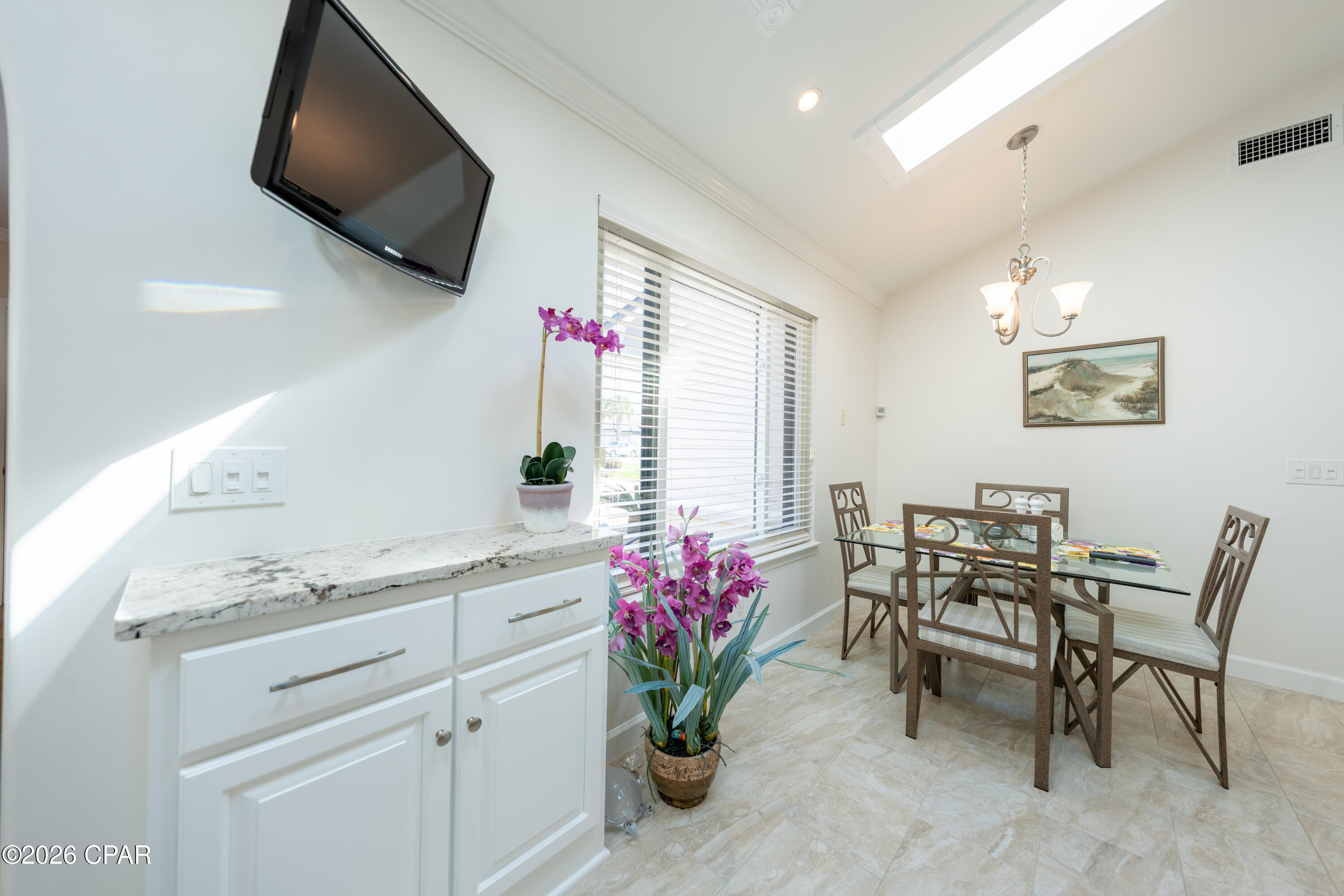 Listing photo id 40 for 1509 Trout Lane