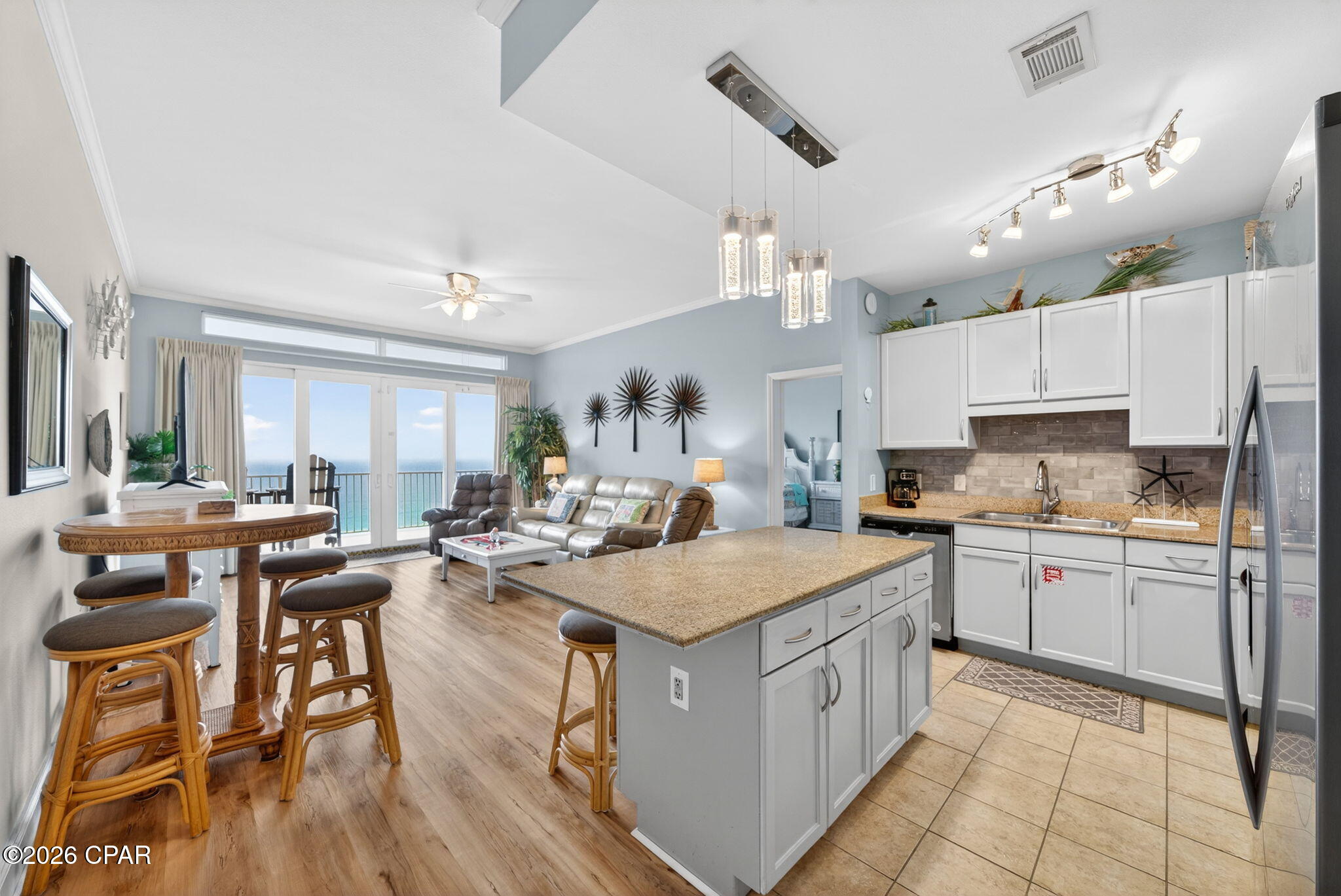 Image 3 For 9860 Thomas Drive 2124