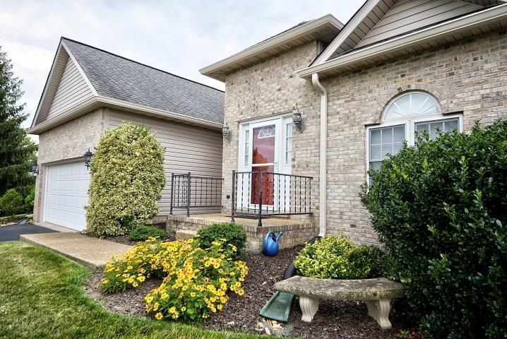 110 JOY LN, Fishersville, VA 22939