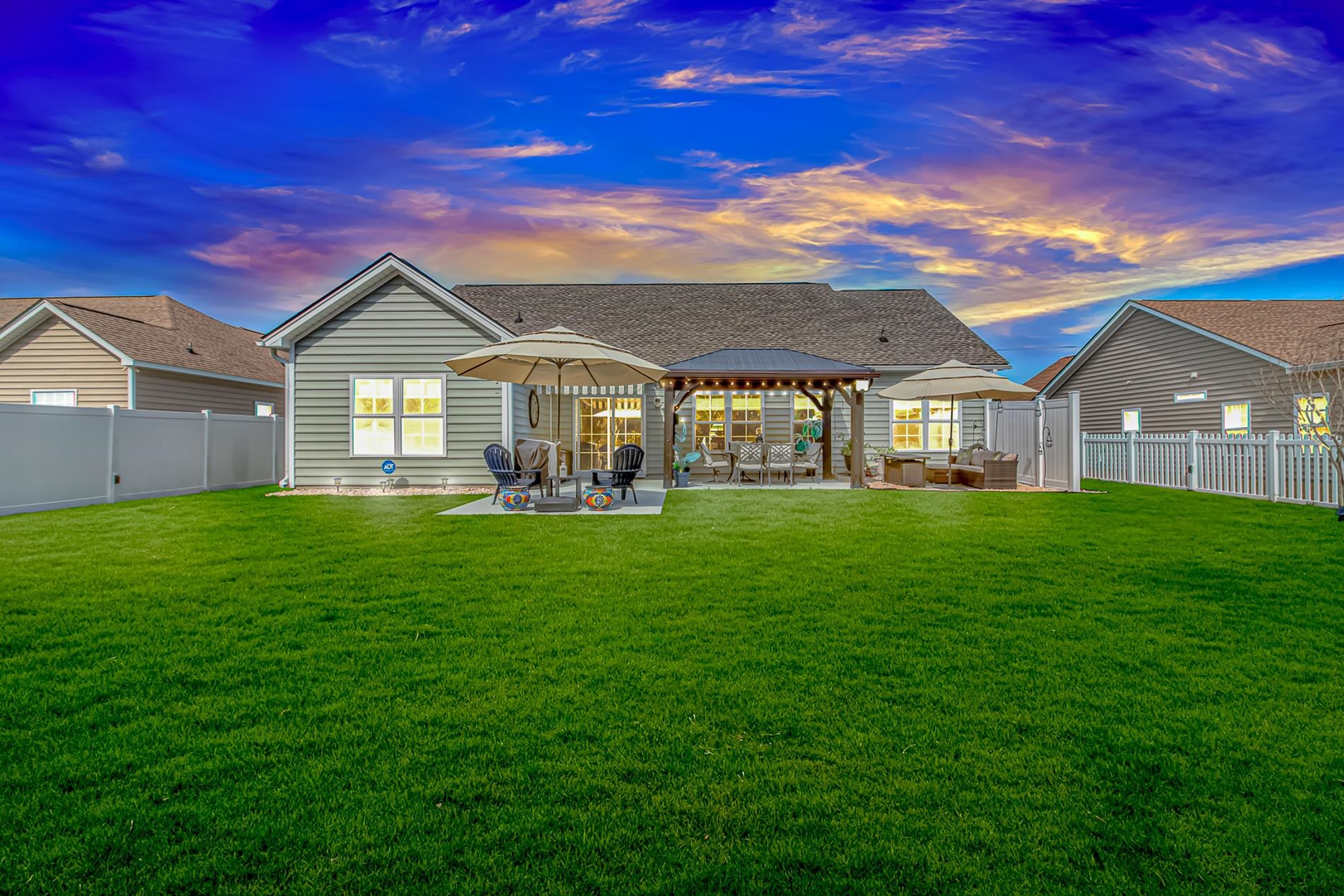 2605999 | Photo 31