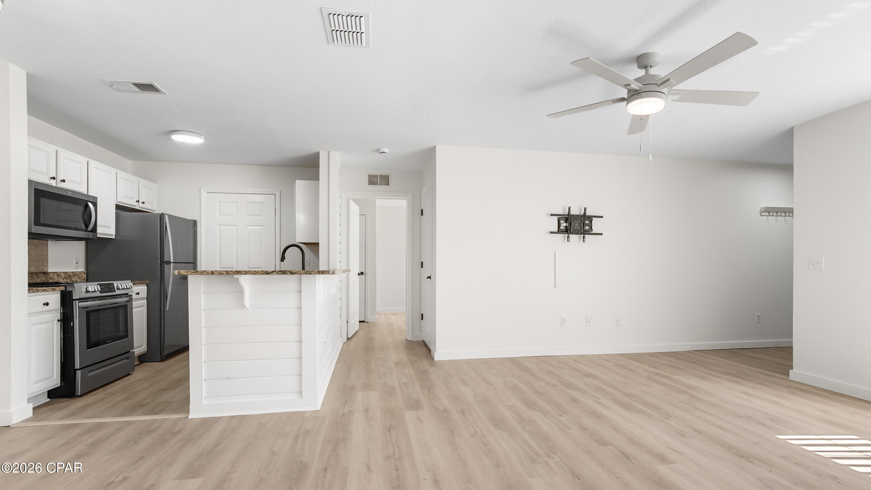 Image 7 For 1001 Lighthouse Road 1001