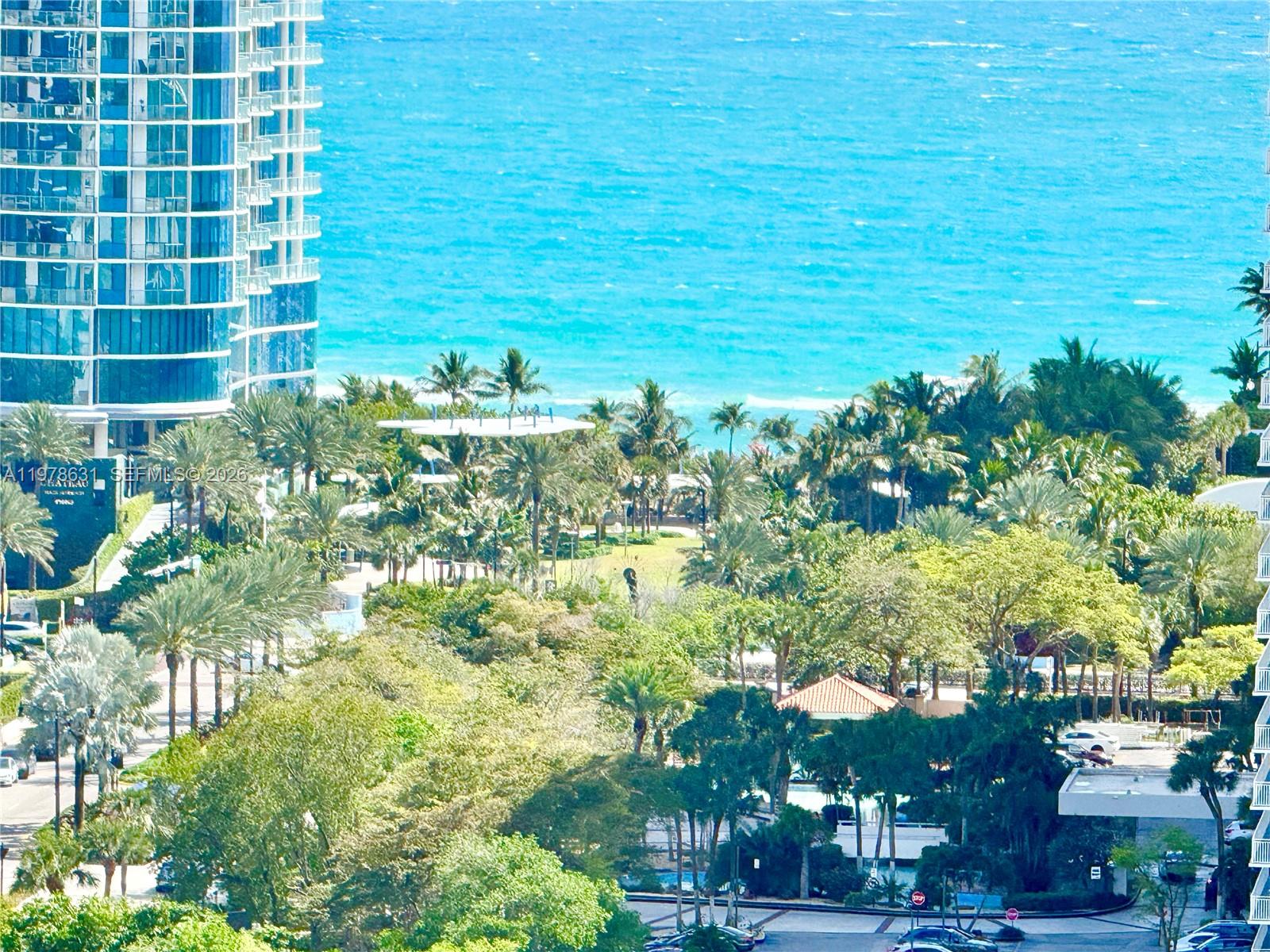 Winston Towers 100 Condo