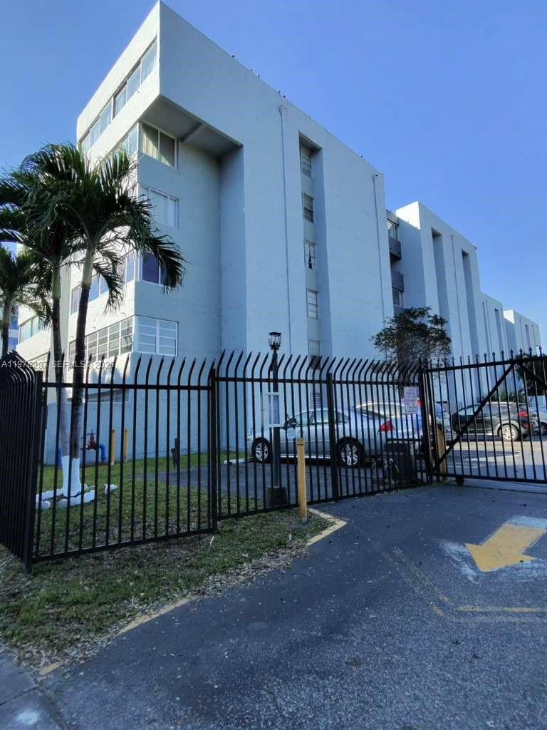 Twin Executive Towers Con