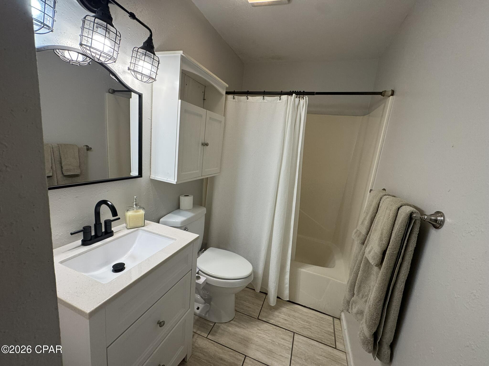 Image 13 For 6903 Lagoon Drive 22