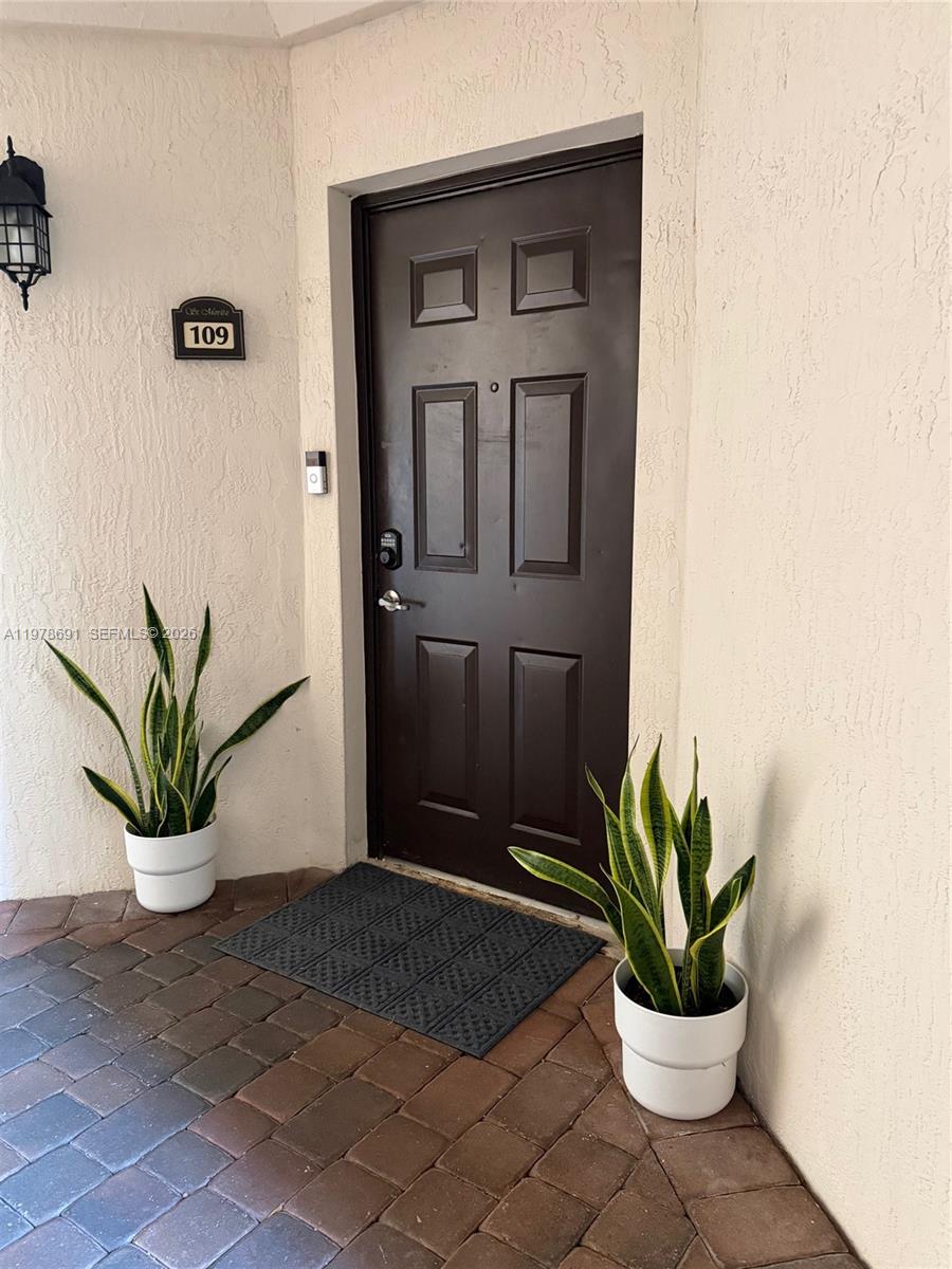 St Mortiz At Doral Condo