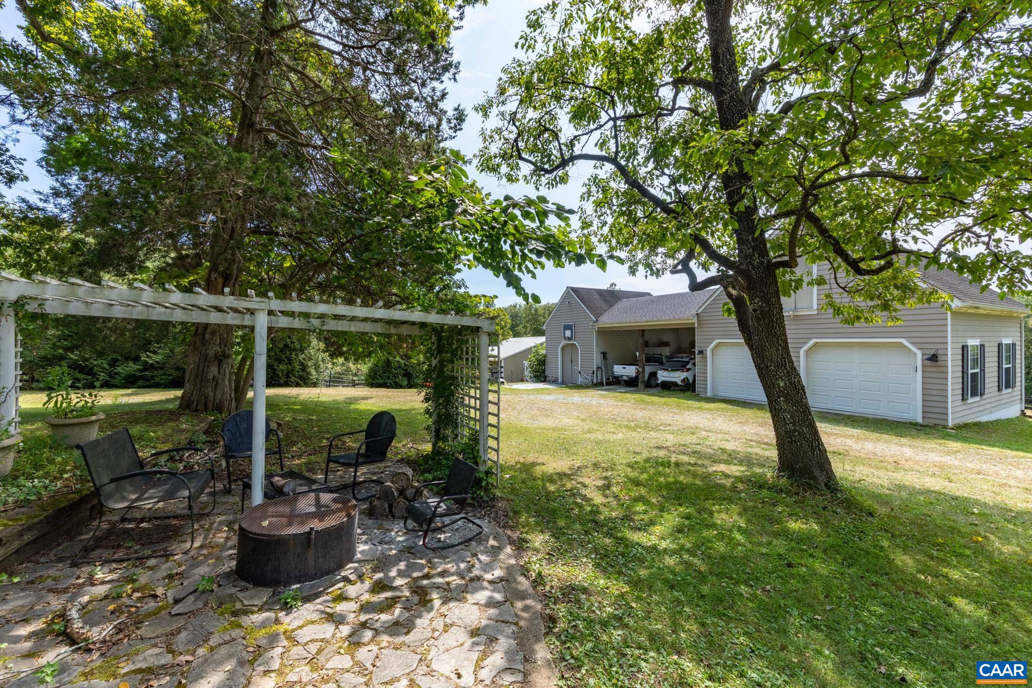 1128 Beaverdam Rd