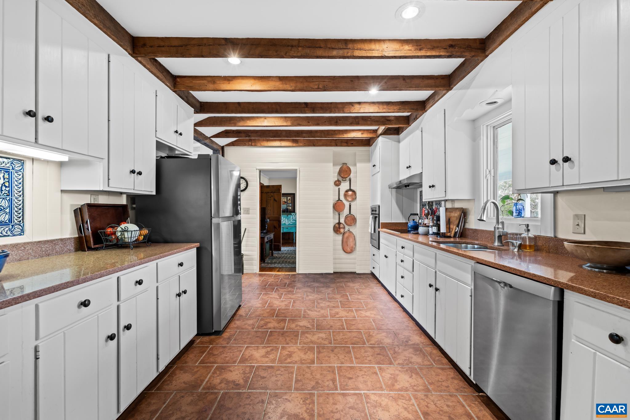 1128 Beaverdam Rd