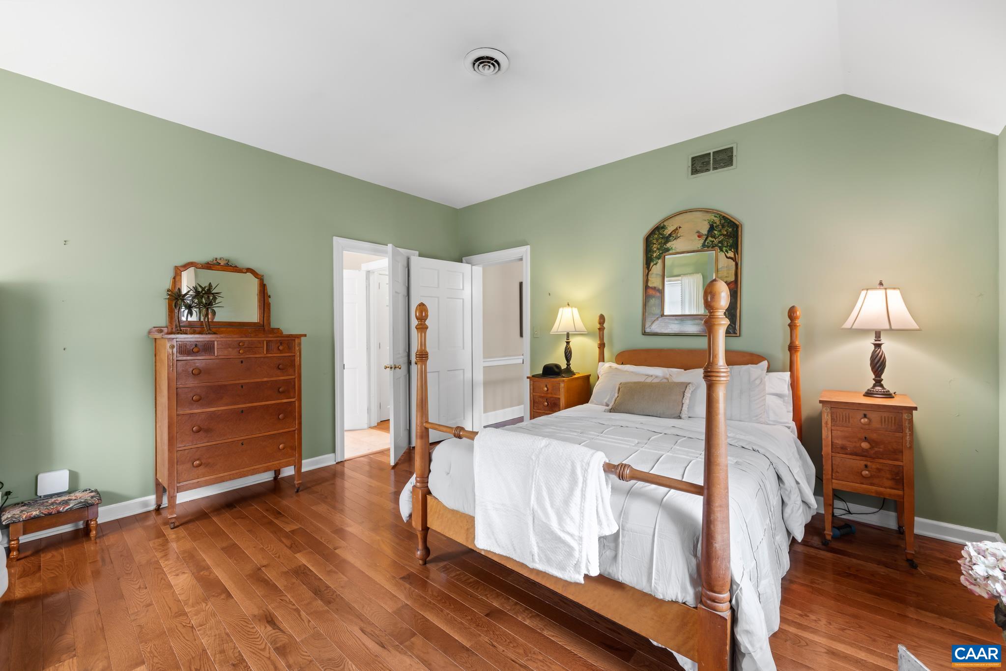 1128 Beaverdam Rd