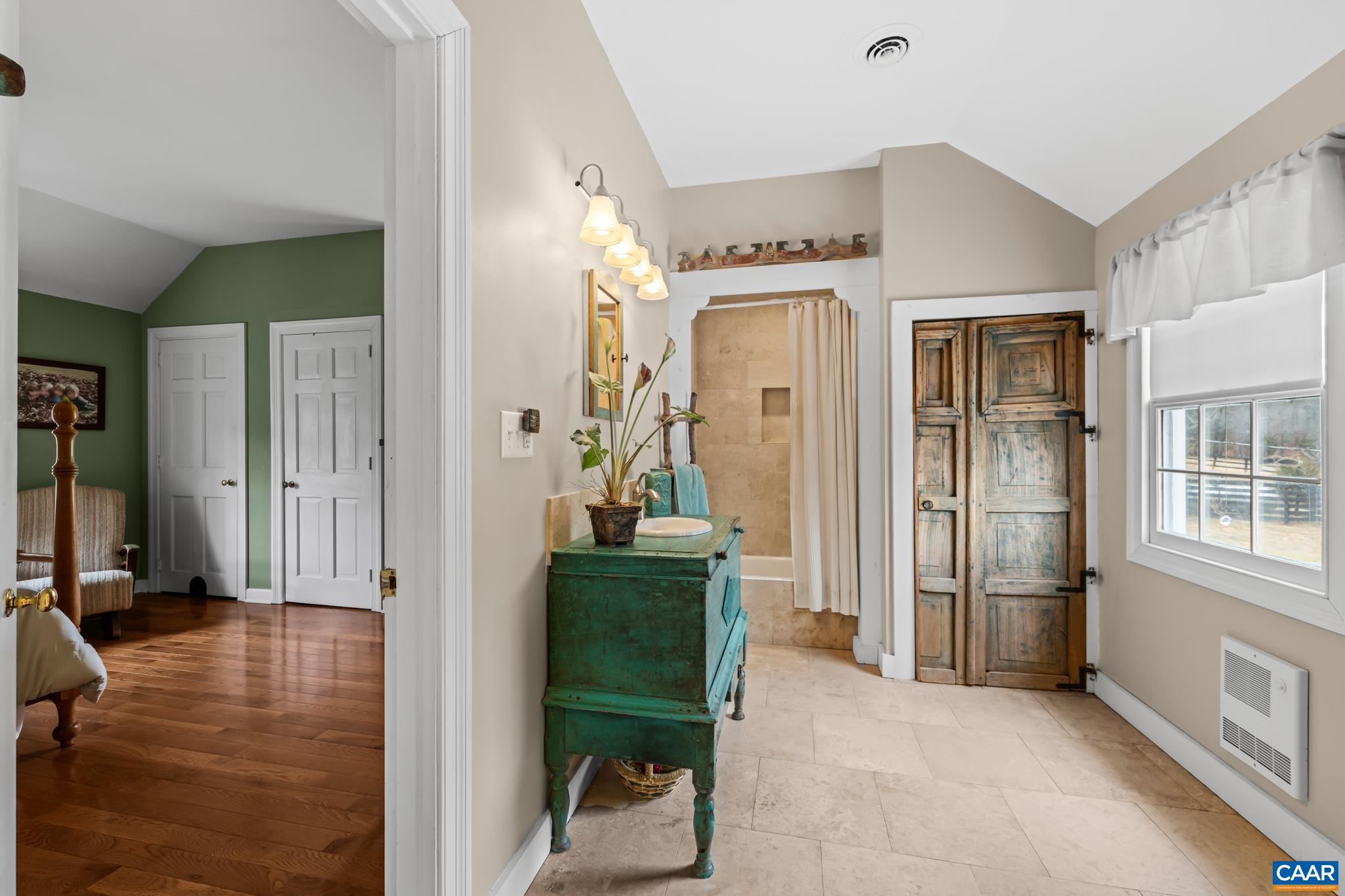 1128 Beaverdam Rd