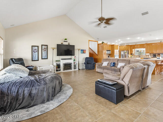 Listing photo id 12 for 5096 Lake Ridge Drive