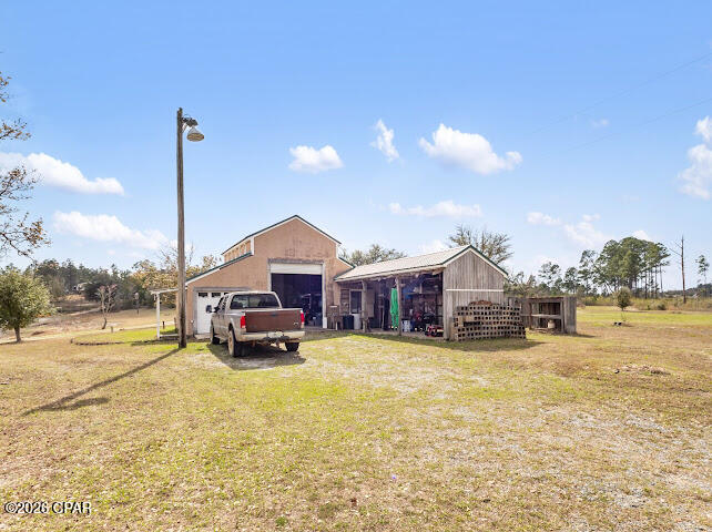 Listing photo id 24 for 5096 Lake Ridge Drive