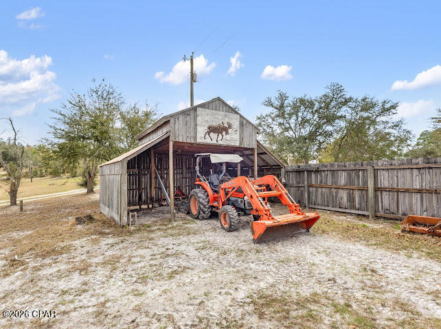 Listing photo id 26 for 5096 Lake Ridge Drive