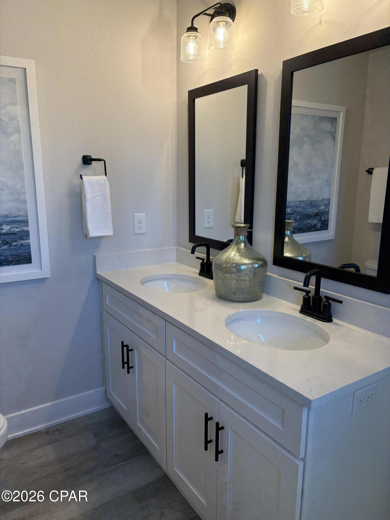 Image 10 For 705 Fox Den Lane