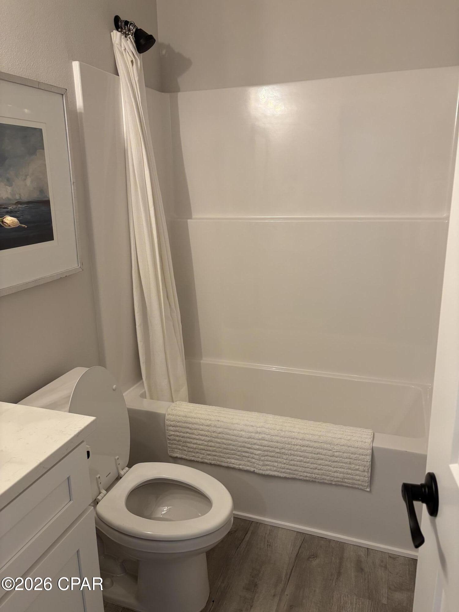 Image 12 For 705 Fox Den Lane