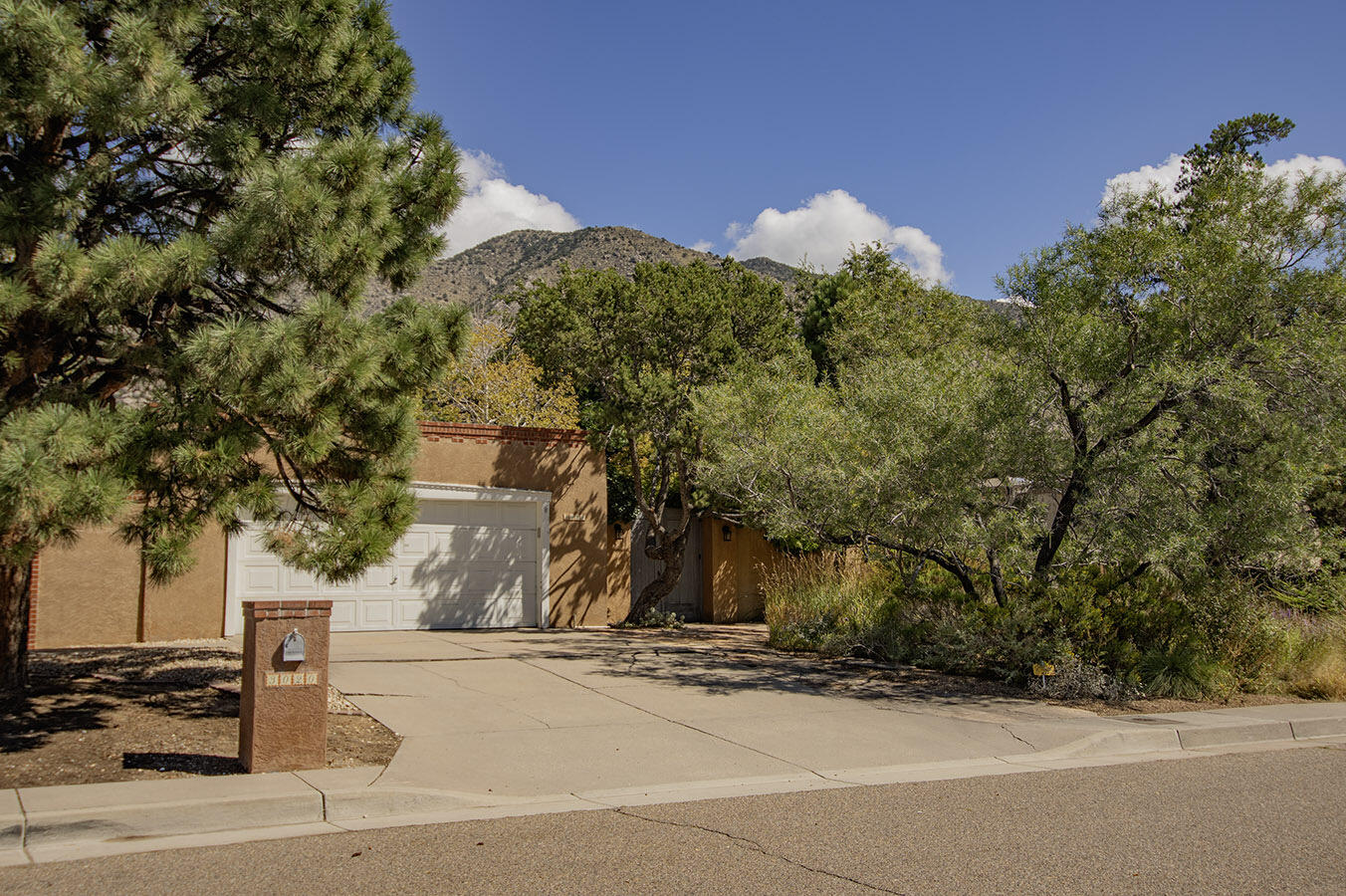 Homes for sale in Albuquerque, NM | 3020 Matador Dr Ne, Albuquerque, NM 87111 | MLS# 1099503