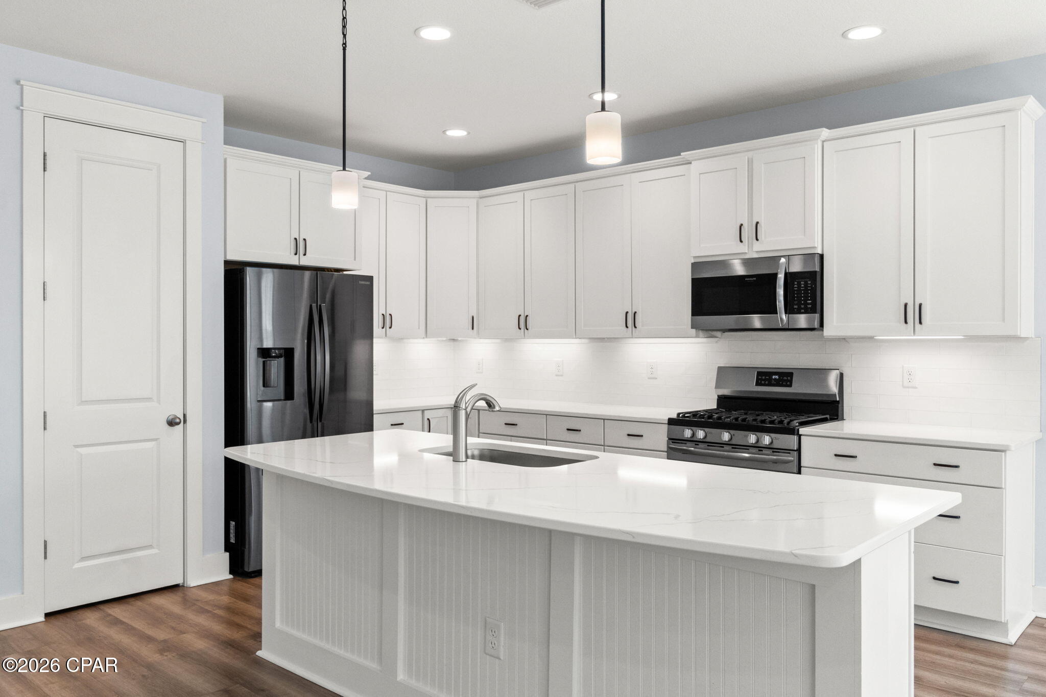 Image 3 For 300 Foxtail Way