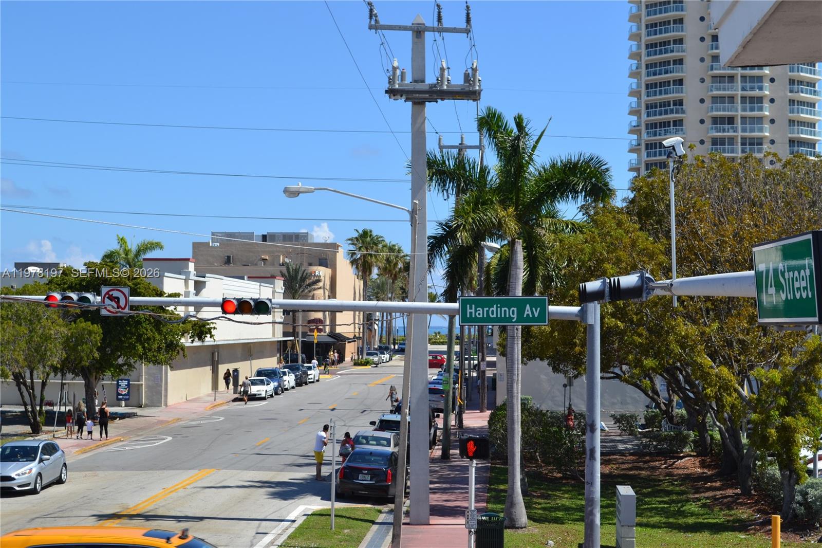 The Lofts At Harding Cond