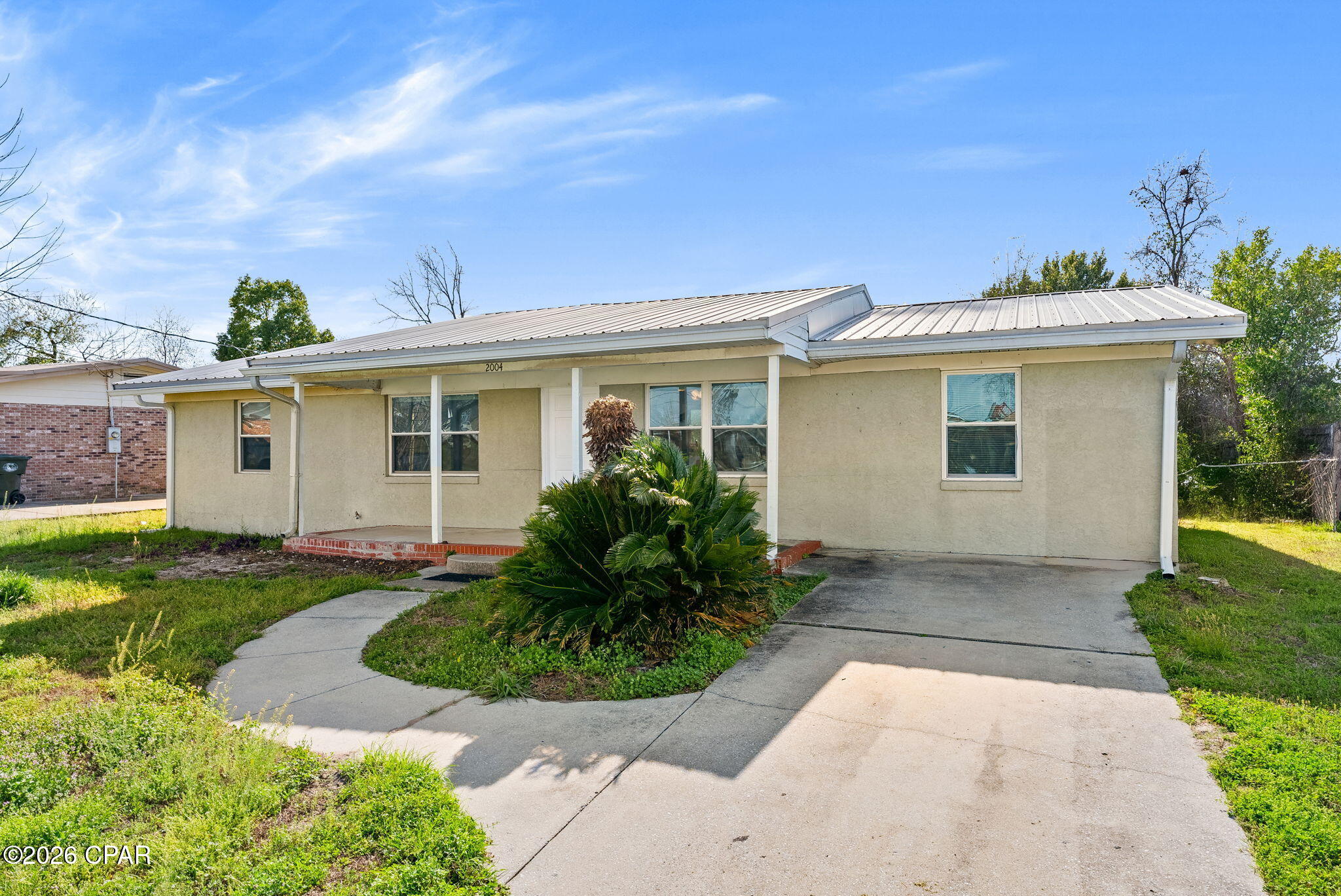 Image 2 For 2004 Greenbriar Boulevard