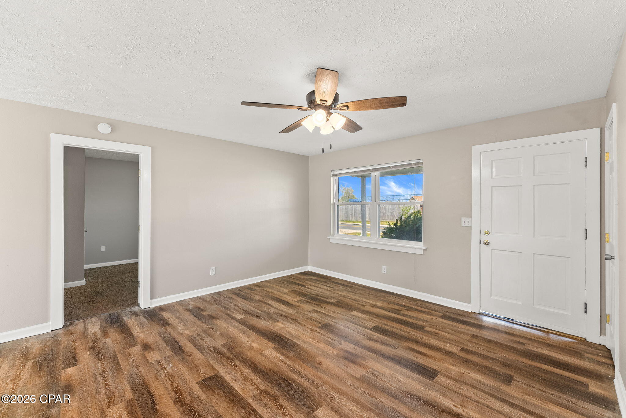 Image 3 For 2004 Greenbriar Boulevard