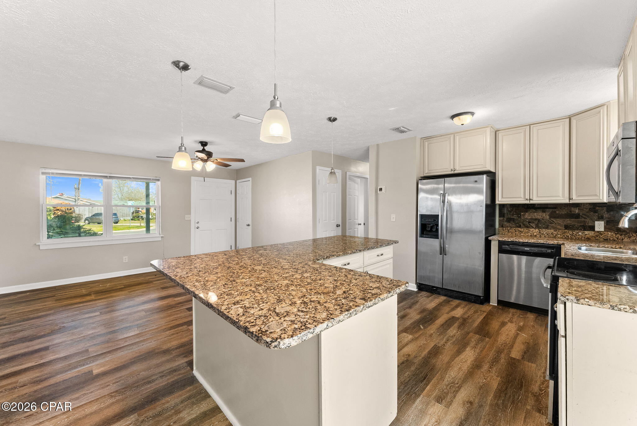Image 9 For 2004 Greenbriar Boulevard