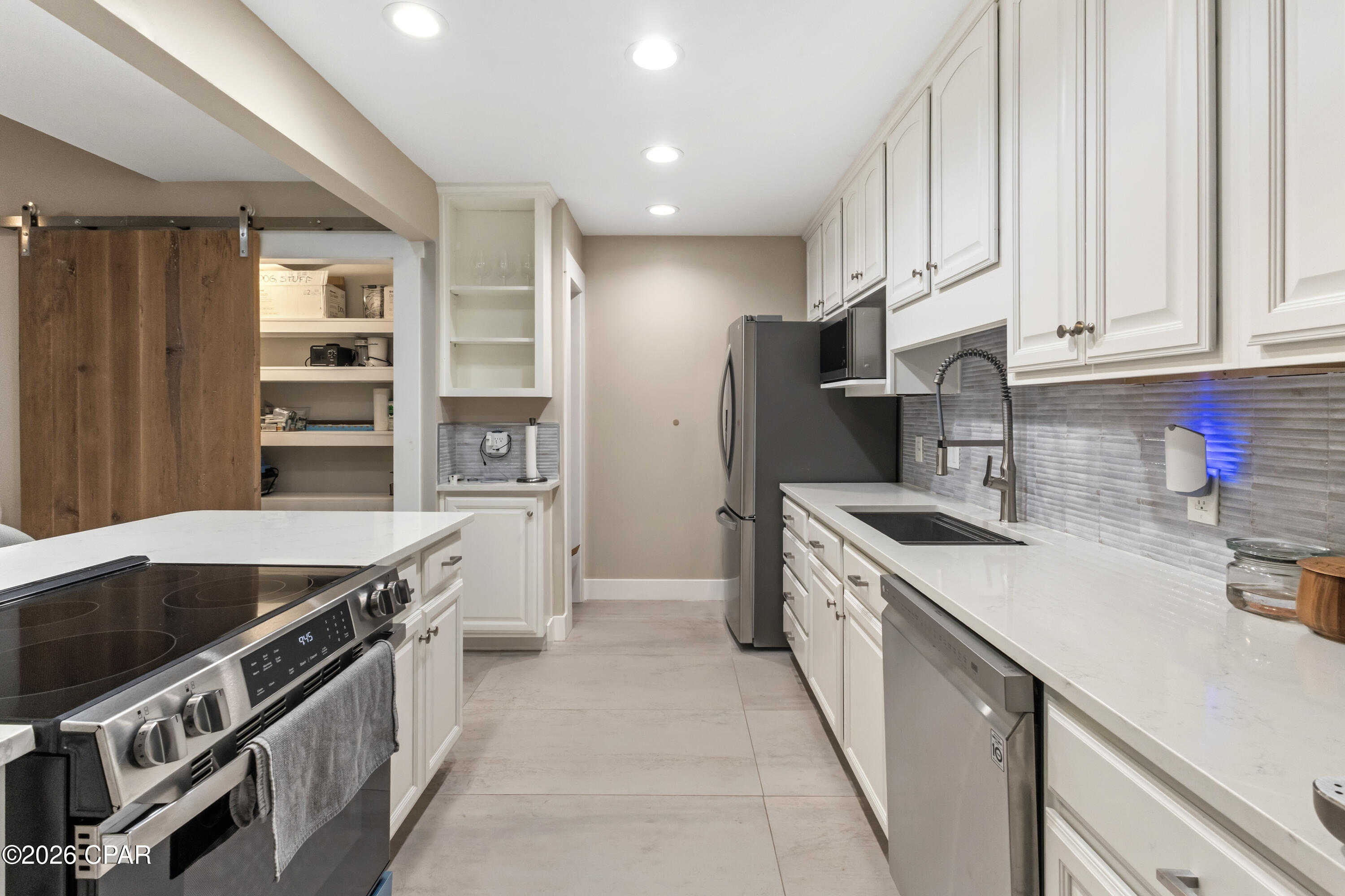 Image 22 For 2705 Country Club Drive