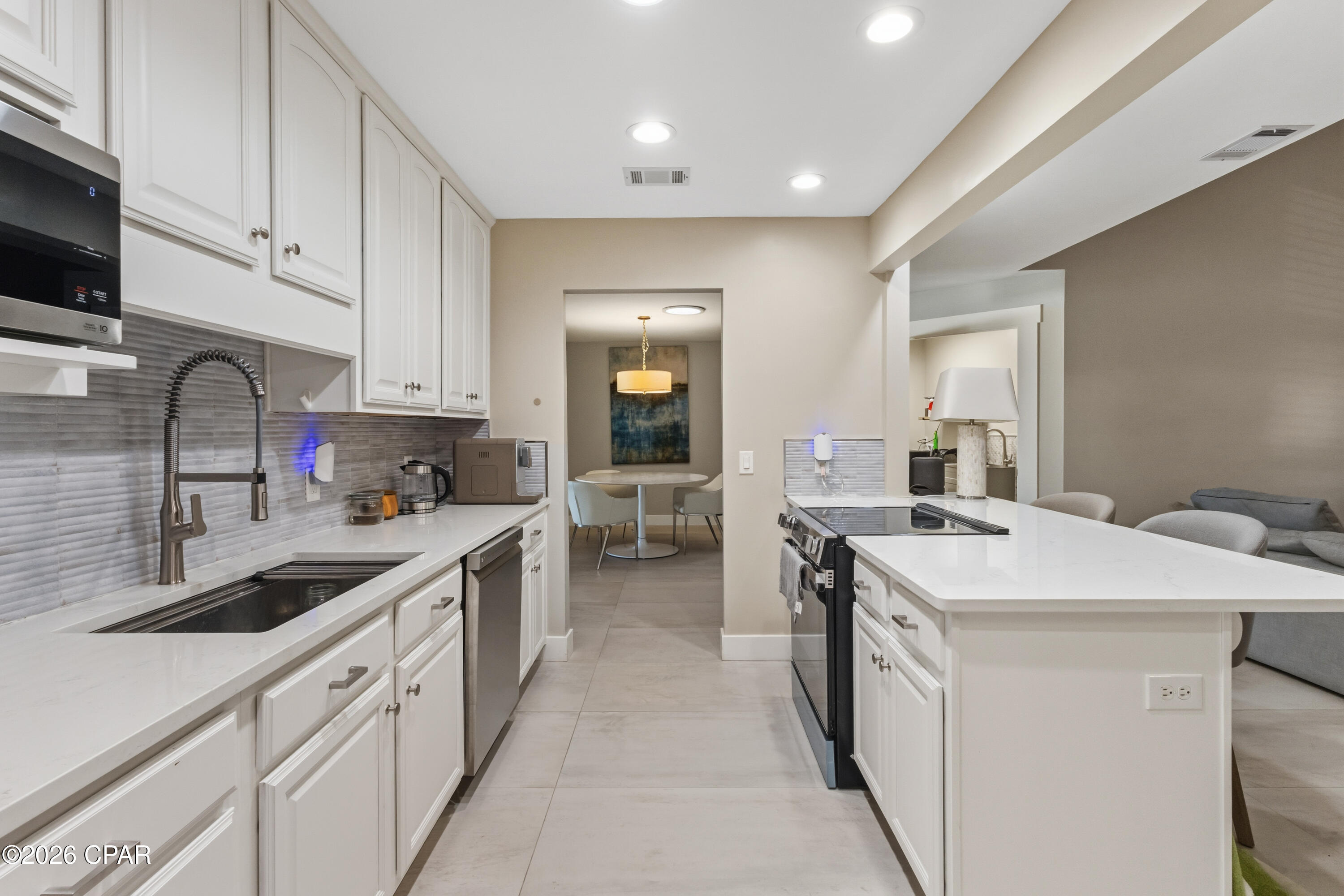 Image 6 For 2705 Country Club Drive