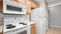 Image 7 For 8416 Lagoon Drive