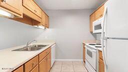 Image 8 For 8416 Lagoon Drive